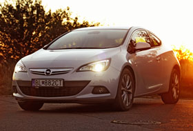 Opel Astra GTC 2,0 CDTI – svůdná kráska